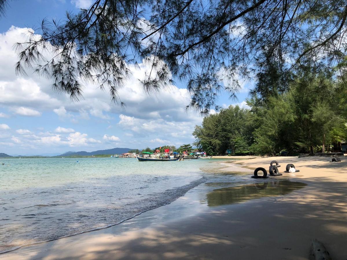 Thipwararom Homestay Takuapa Kültér fotó